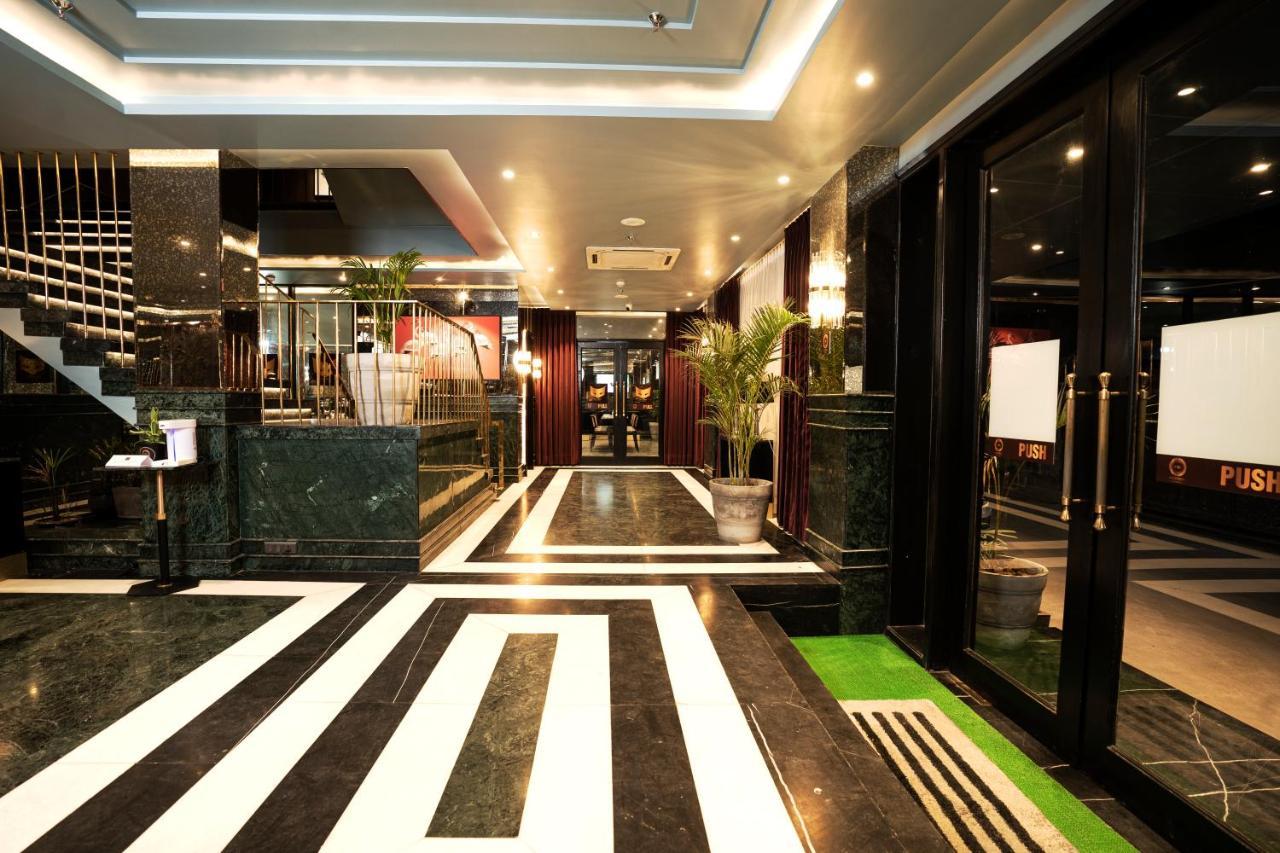 Foxoso Hotel, Delhi Airport 新德里 外观 照片